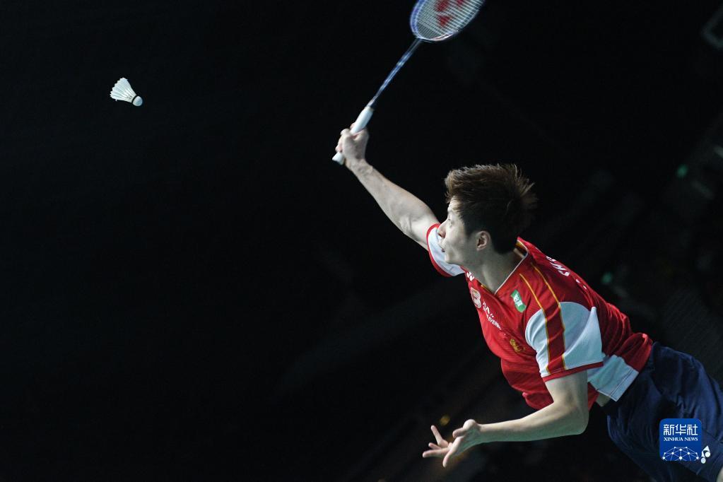 锋线持球人 锋线持球人