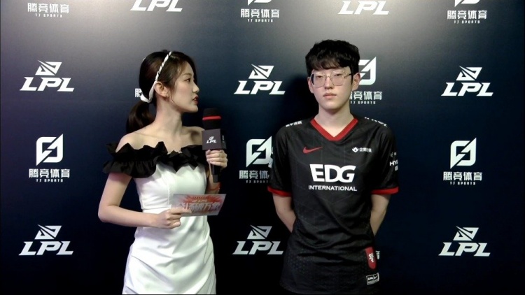 他的表现无 他的表现无